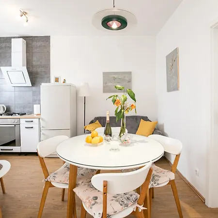 Апартаменти Colosseum View&dreams Пула