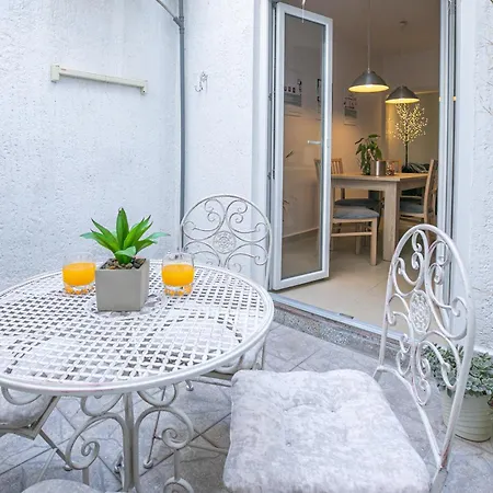 Апартаменти Colosseum View&dreams *